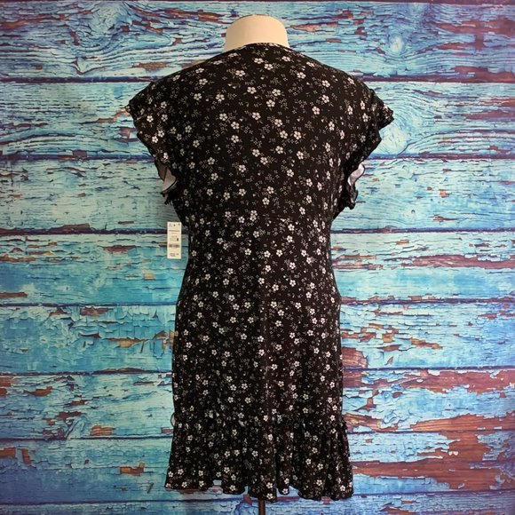 Ardene Faux Wrap Short Sleeved Floral Dress - Picture 2 of 5